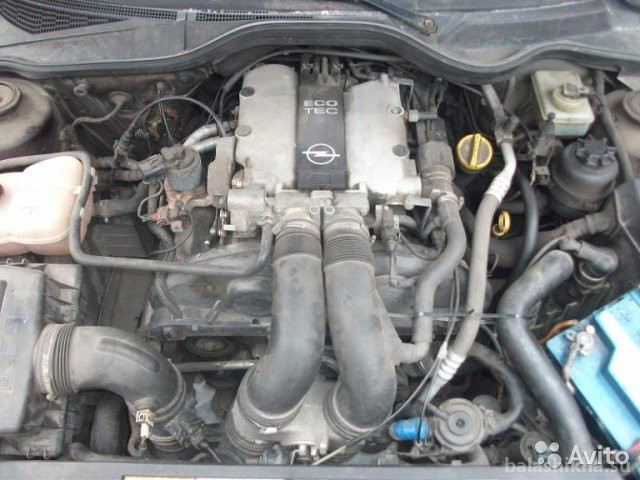 Двигатель омега б 2.0. Опель Омега 2.0 бензин. Opel Omega 2003 3.2 мотор. Opel Omega b 2.5 впуск. Opel Omega 1995 2.5.