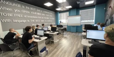 Московский международный колледж цифровых технологий «Академия ТОП» на проспекте Ленина фотография 3
