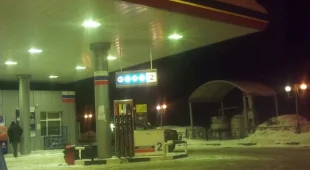 Заправочная станция Звезда на улице Карбышева 